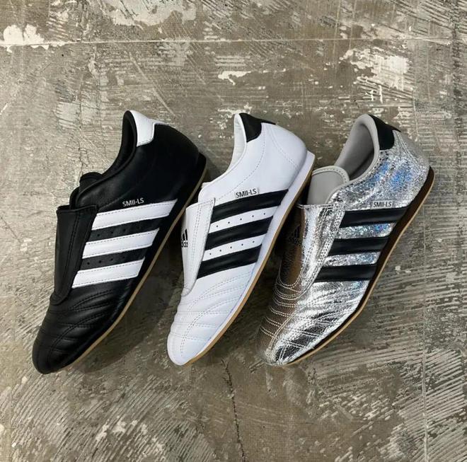 牌色这4双sneakers值得一冲！AG真人网站当「液态银」成春夏潮人招(图3)