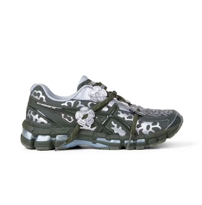 牌色这4双sneakers值得一冲！AG真人网站当「液态银」成春夏潮人招(图21)