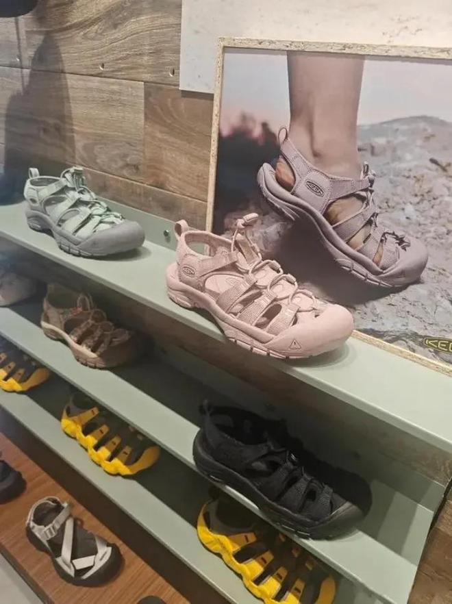 套被一双“臭鞋”抢了风头AG真人娱乐中国中产三件(图3)